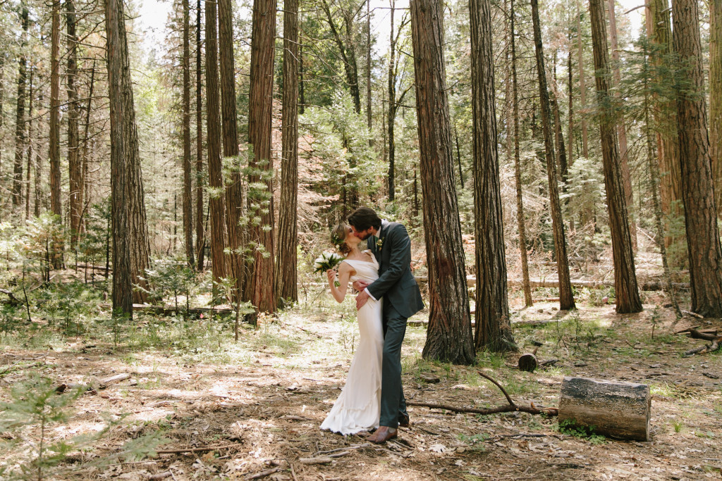 Simone-Anne-Lauren-Jamey-Yosemite-Evergreen-Lodge-Wedding-65